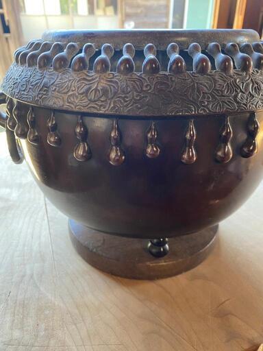 火鉢です!!備前焼!!レア物 レトロ アンティーク 災害対策にも！【骨董☆昭和レトロ】鋼の火鉢