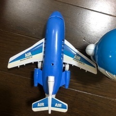 おもちゃ　車の画像