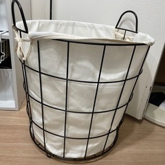 ニトリ　洗濯カゴ　スチール　ワイヤー　バスケットの画像