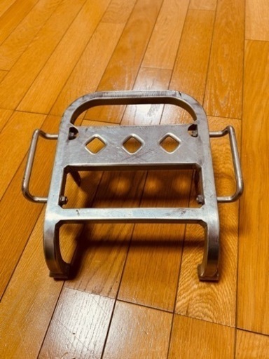 Kenwell製のKSR110用のリアキャリア