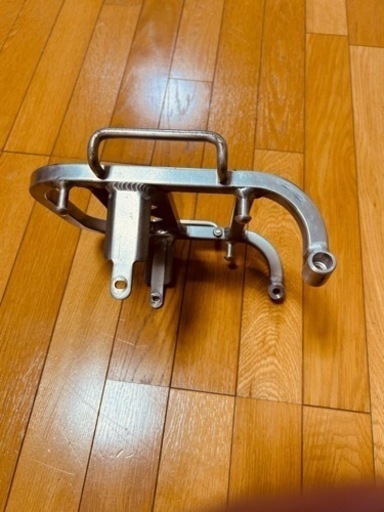 Kenwell製のKSR110用のリアキャリア