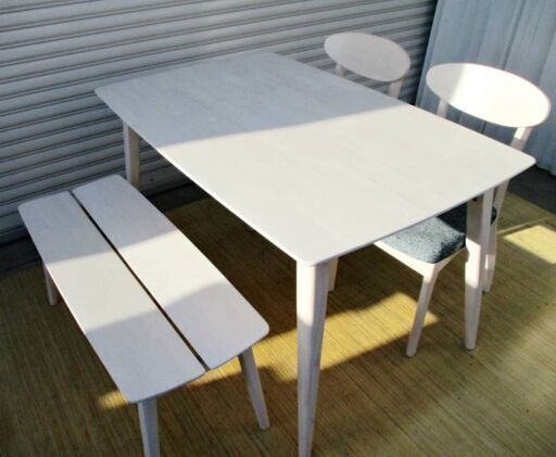 【　美品　ほぼ　未使用　】きれい　ダイニングテーブルセット　4人掛け　ベンチ＆イス2脚　マーブル2　エクレア2　プリン(WW)　旧大塚