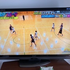 シャープ液晶テレビ　52サイズ　お譲りします。　無料