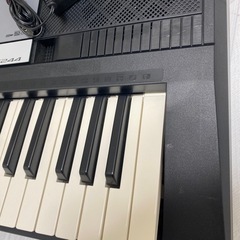 【受付終了】電子キーボード　E244 YAMAHA ほぼ未使用の画像