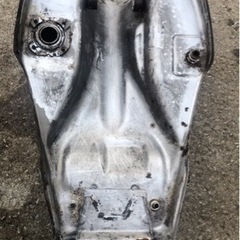 CB400SF NC31燃料タンク　ジャンクの画像
