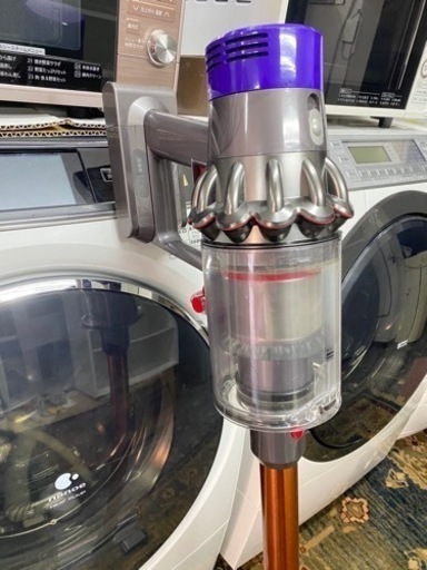 配送可能　保証付き　Dyson Cyclone V10 Fluffy SV12 