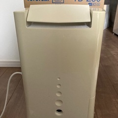 お値下げ！【2011年製】トヨトミ　除湿機の画像