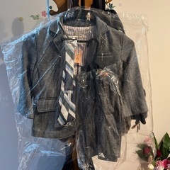 【※クリーニング済み】子どもスーツ　短パン、ネクタイ付き　104cm 3~4歳の画像