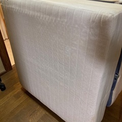 ベルメゾン購入　折りたたみマットレス付きベッド　取りに来れる方に...