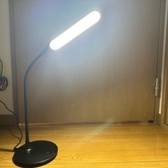 決まりました　ニトリ　デスクライトの画像