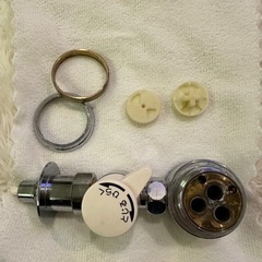 【中古】B98-AU1 シングル混合栓用分岐アダプター Amazon | SANEI(サンエイ) シングル混合栓用分岐アダプター