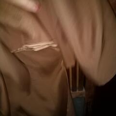 茶色スカートの画像