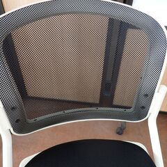 美品　スタッキングチェア　4脚セット　キャスター脚　白黒カラーの画像