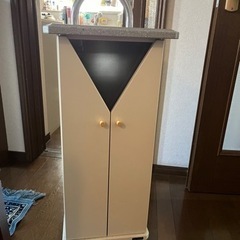 テレフォン台　飾り台