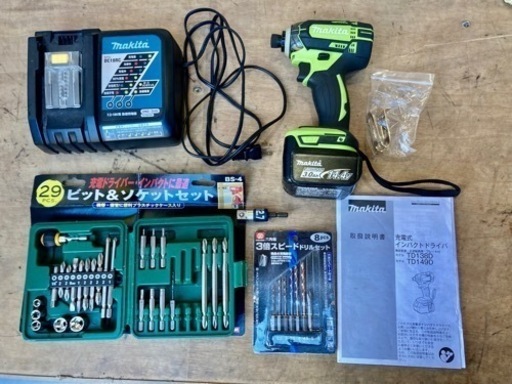 マキタ(makita) コードレスインパクトドライバー TD138DRFXW