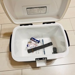 【新品】【未使用品】クーラーボックスの画像