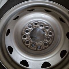 スタッドレス155/80R13 ＋ 鉄チン マルチ穴 ＋ ホイールカバー  ４本 18年物（笑） 山ありの画像