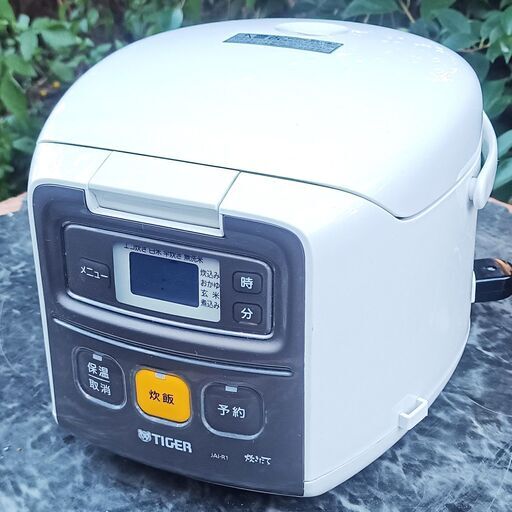 ★ タイガー 3合炊き 炊飯器 炊飯ジャー JAI-R551　2016年製