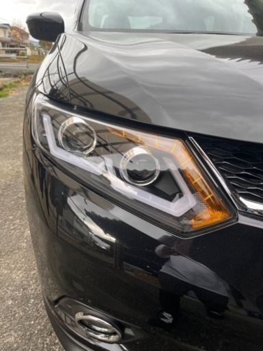 （人気のため早いもの勝ちです）エクストレイル t32前期社外ヘッドライト