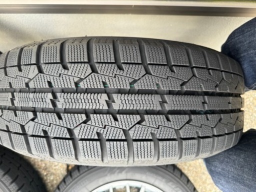 シエンタ スタッドレスタイヤ&アルミホイール 185/60R15 9部山 中古