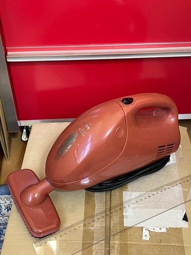 ハンディ掃除機