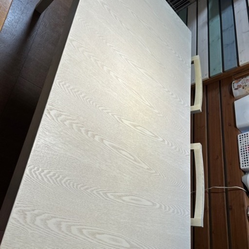 さらに値下げ　Francfranc木目調　白いダイニングテーブルセット　椅子４脚