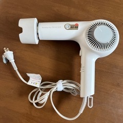 ドライヤー　TESCOM NIB2600
