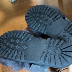 ファーサンダルの画像