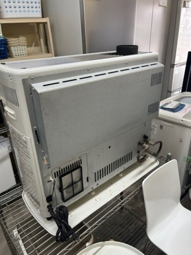 万代店　分解掃済暖房付き コロナ半密閉式石油ストーブ  