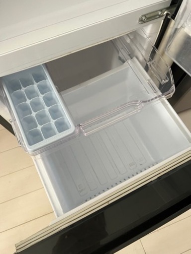 譲渡先決定《三菱》冷蔵庫　146Lサイズ