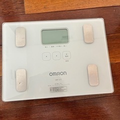 OMRON 体重計