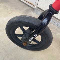 ストライダー　赤　台座付きの画像