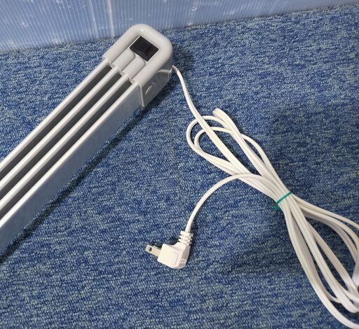 セール中につき、通常特価10,978円より30％引きの7,684円!　【10】ナカガワ工業 マルチヒーター 結露防止 ZZ-NM1500 幅約150cm サーモ付き 窓際