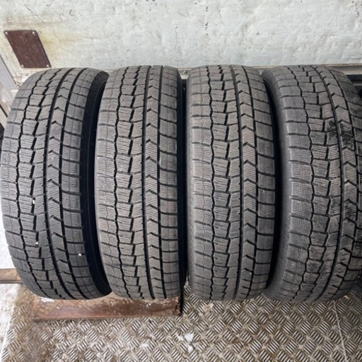 バリ山　DUNLOP ダンロップ　WM02 215/70R16 スタッドレス　タイヤ　2017年製　16インチ