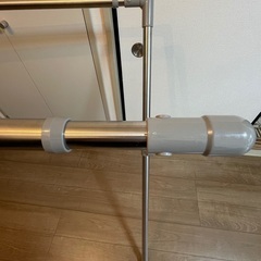 【未使用美品】伸縮・折畳み可能！アイリス布団干しの画像