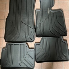 BMW１シリーズ(F20)オールウェザーフロアマット中古品