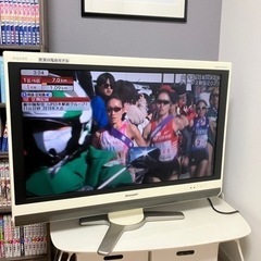 シャープAQUOSテレビ　32インチの画像