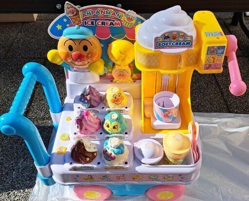 アンパンマン ソフトクリーム屋さん