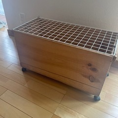 りんご箱　蓋とローラー付き