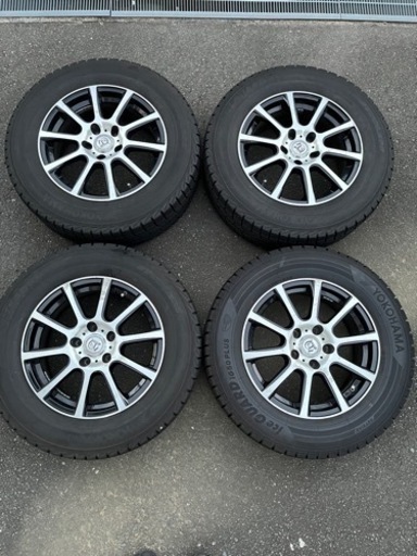 スタッドレスタイヤ　ホイール付き