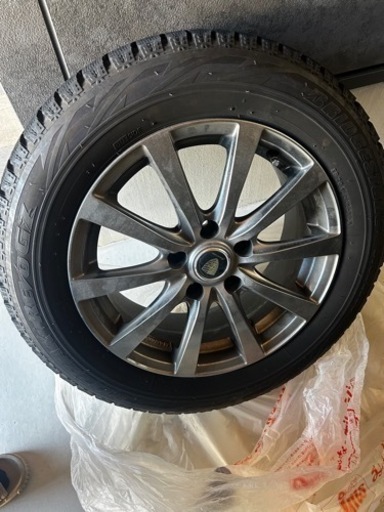 スタッドレスタイヤ 4本 ブリヂストン 205/60R16プリウスアルファ