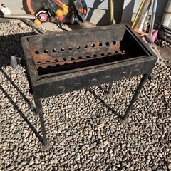 古いバーベキューコンロ