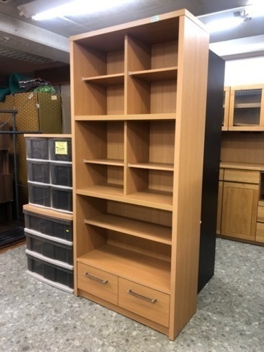 引き出し付き収納棚