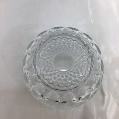 ガラスの入れ物の画像
