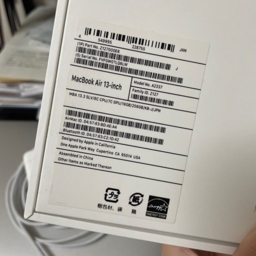 Macbook Air M1(2020)13インチ 16GB 256GB売ります
