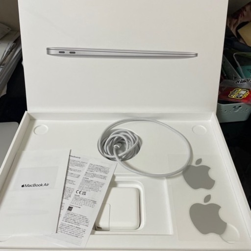 Macbook Air M1(2020)13インチ 16GB 256GB売ります