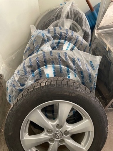 20エスティマハイブリッドの純正ホイールとスタットレス