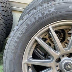 スタッドレスタイヤ&ホイール4本セット225/60R17の画像