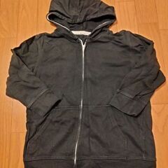 ショート丈のパーカー　M