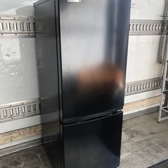 東芝 冷蔵庫 幅47.9㎝ 153L GR-U15BS(K) 2ドア 自動霜取り 右開きタイプ ひとり暮らし 省スペース 耐熱天板 2022年モデル セミマットブラックの画像